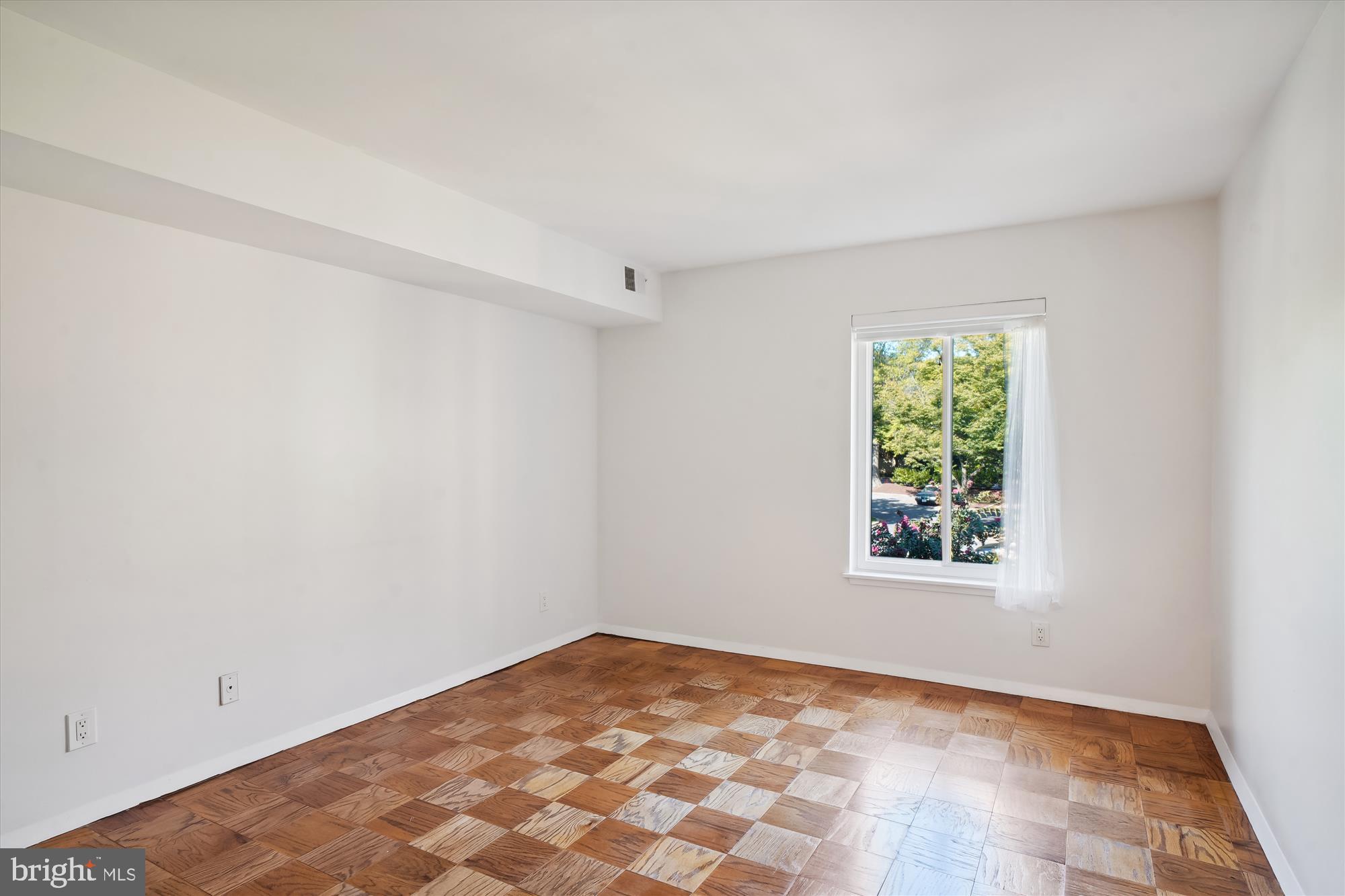 11405 Commonwealth Dr #201