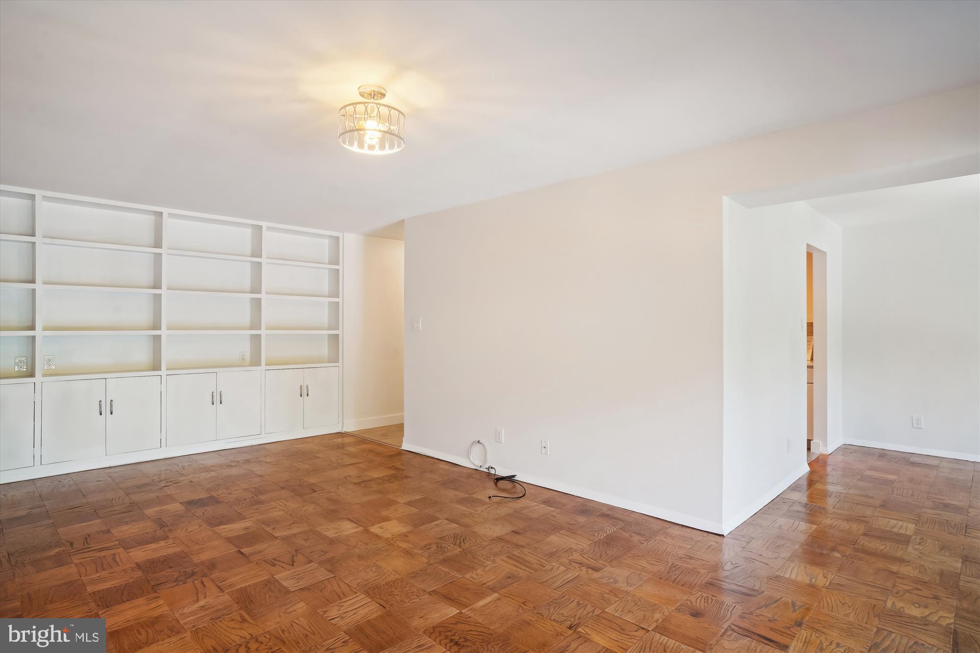 11405 Commonwealth Dr #201