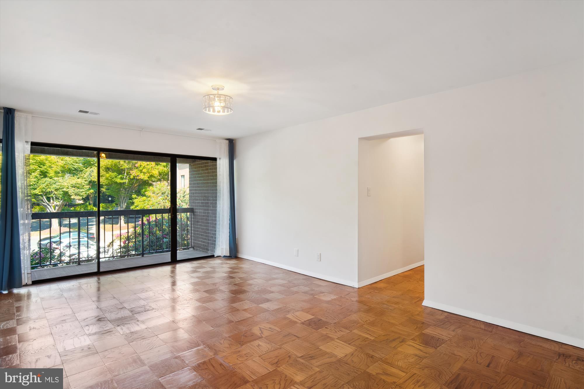 11405 Commonwealth Dr #201