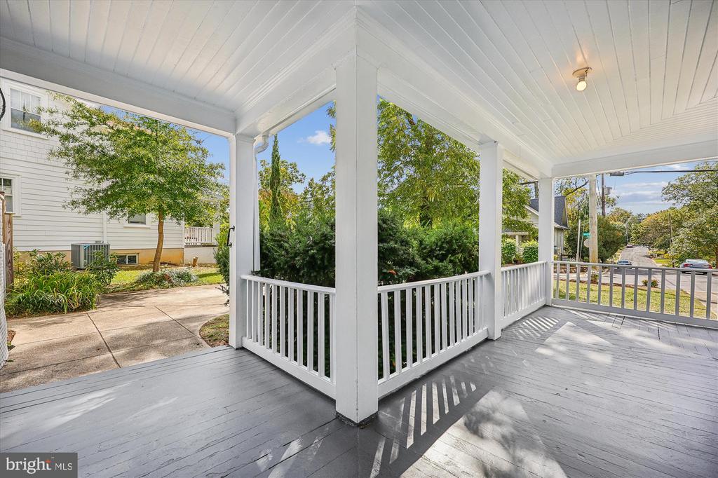 637 Ritchie Ave