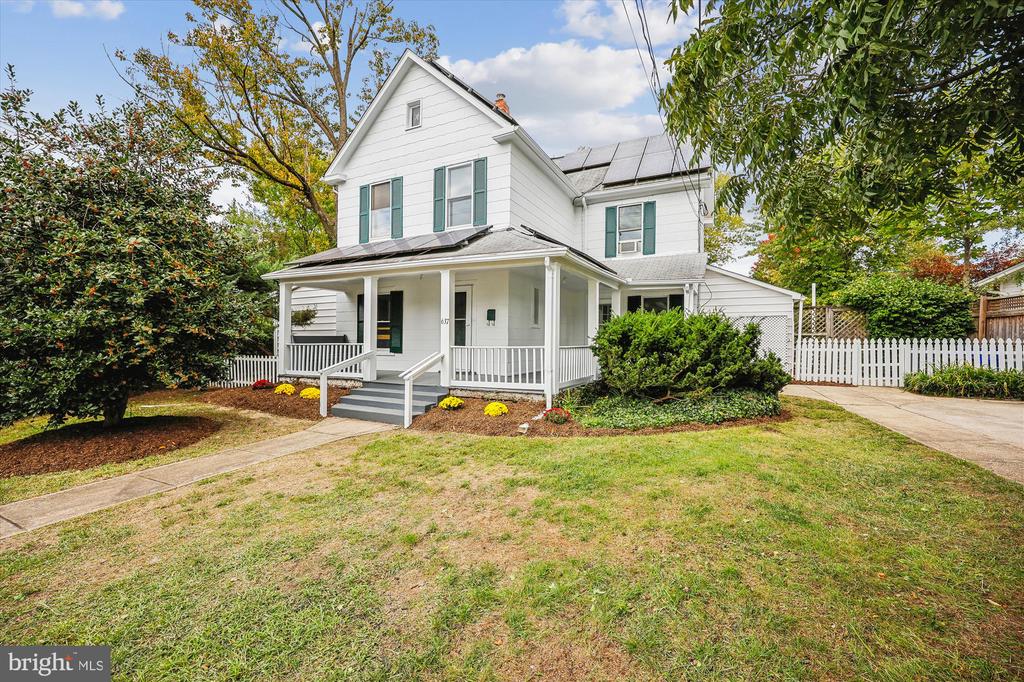 637 Ritchie Ave