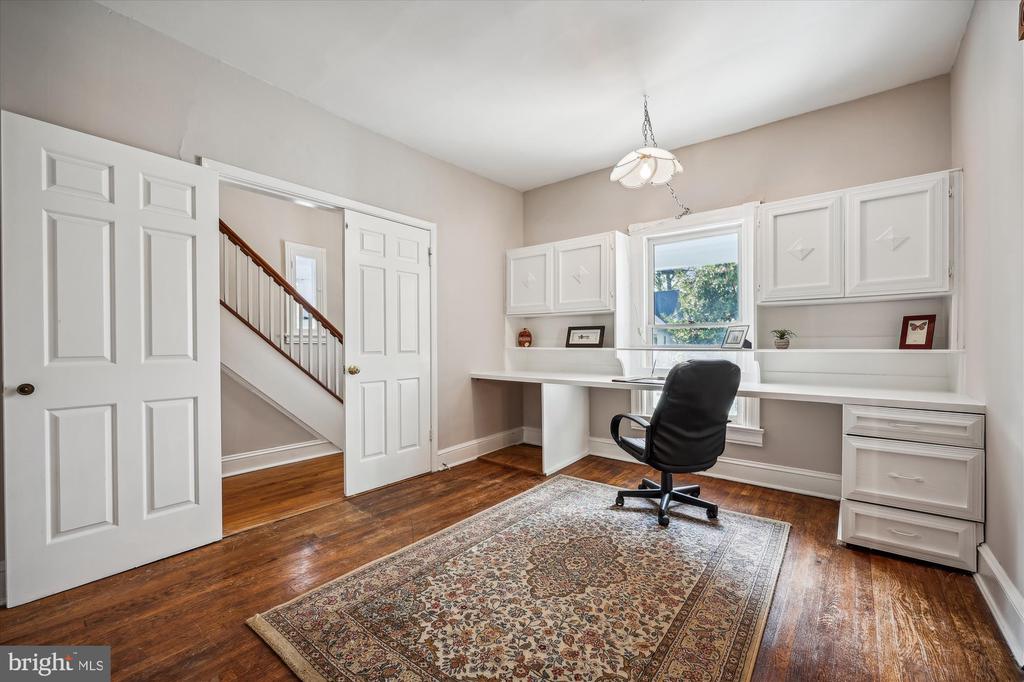 637 Ritchie Ave