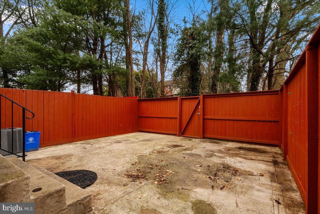 9101 Glenville Rd