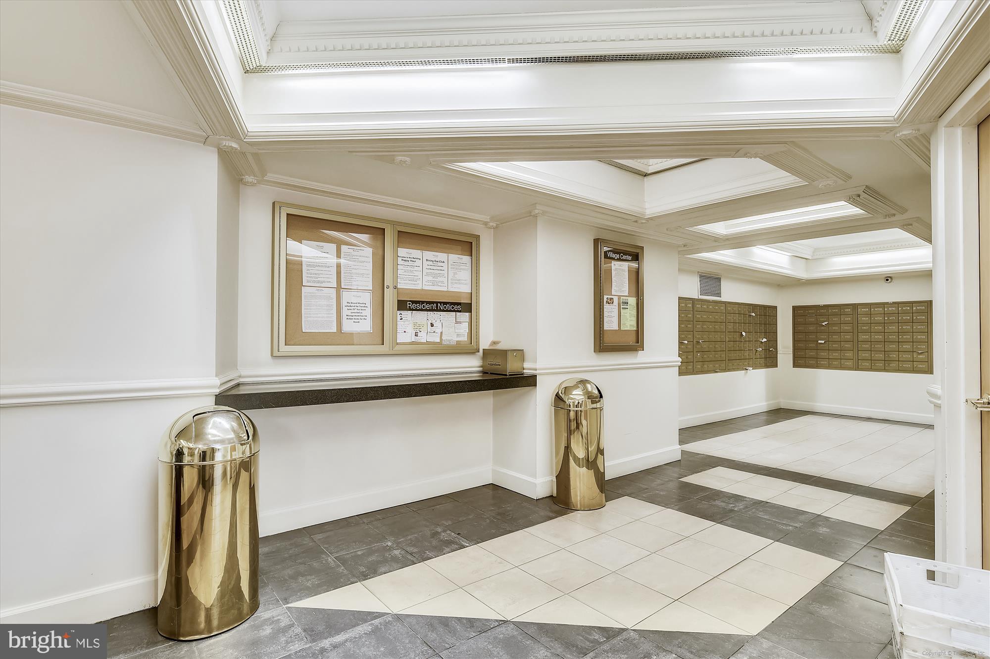 4515 WILLARD AVE #1104S