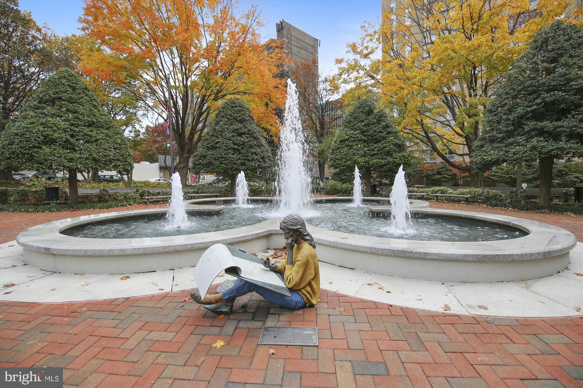 4515 WILLARD AVE #1104S