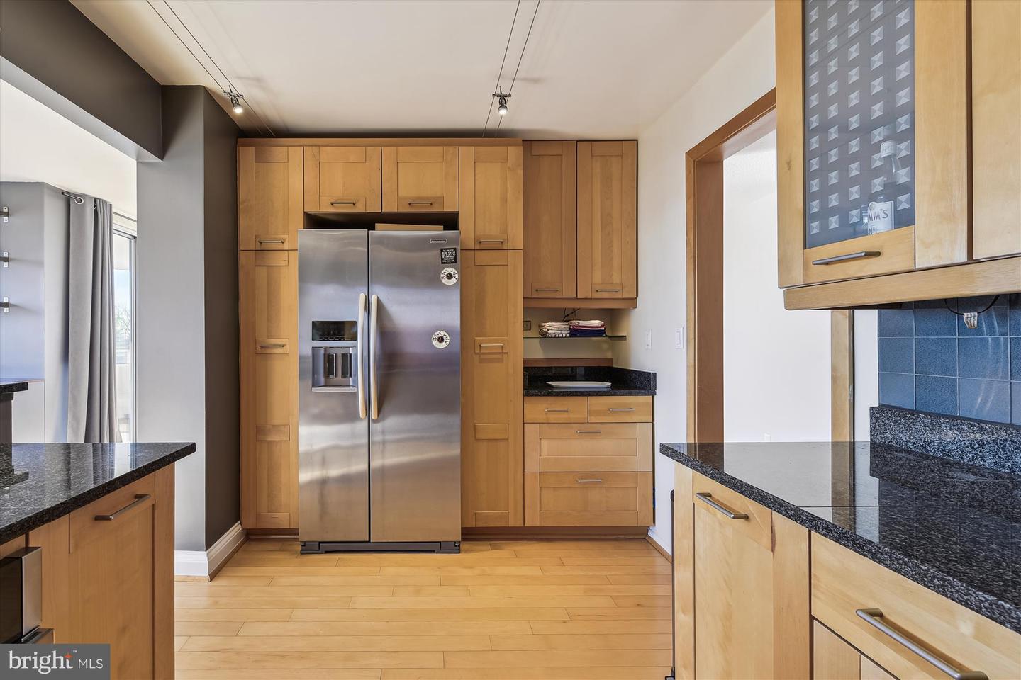 4515 WILLARD AVE #1104S