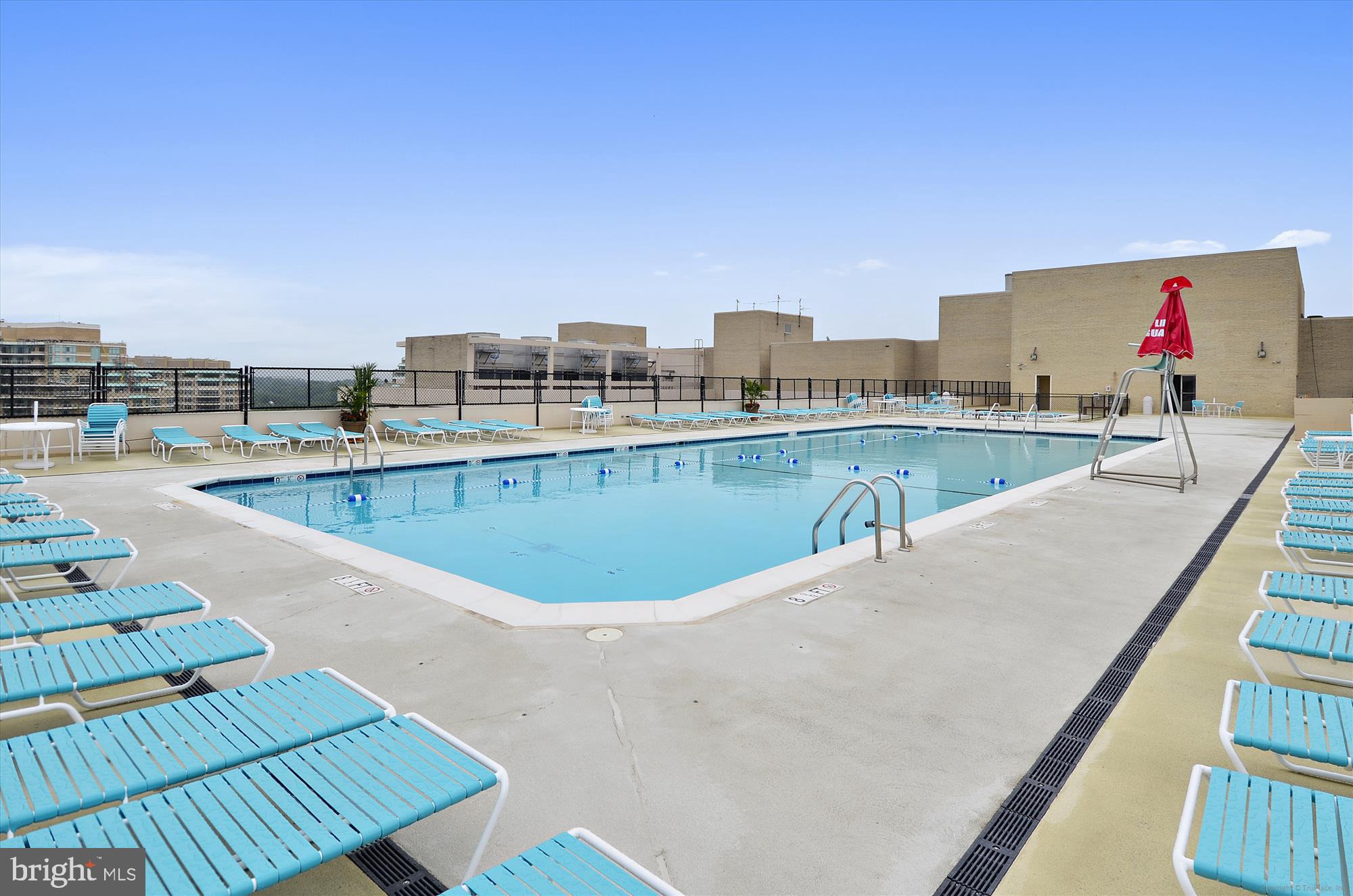 4515 WILLARD AVE #1104S