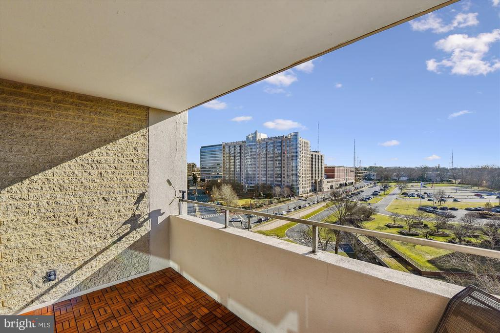 4515 WILLARD AVE #1104S