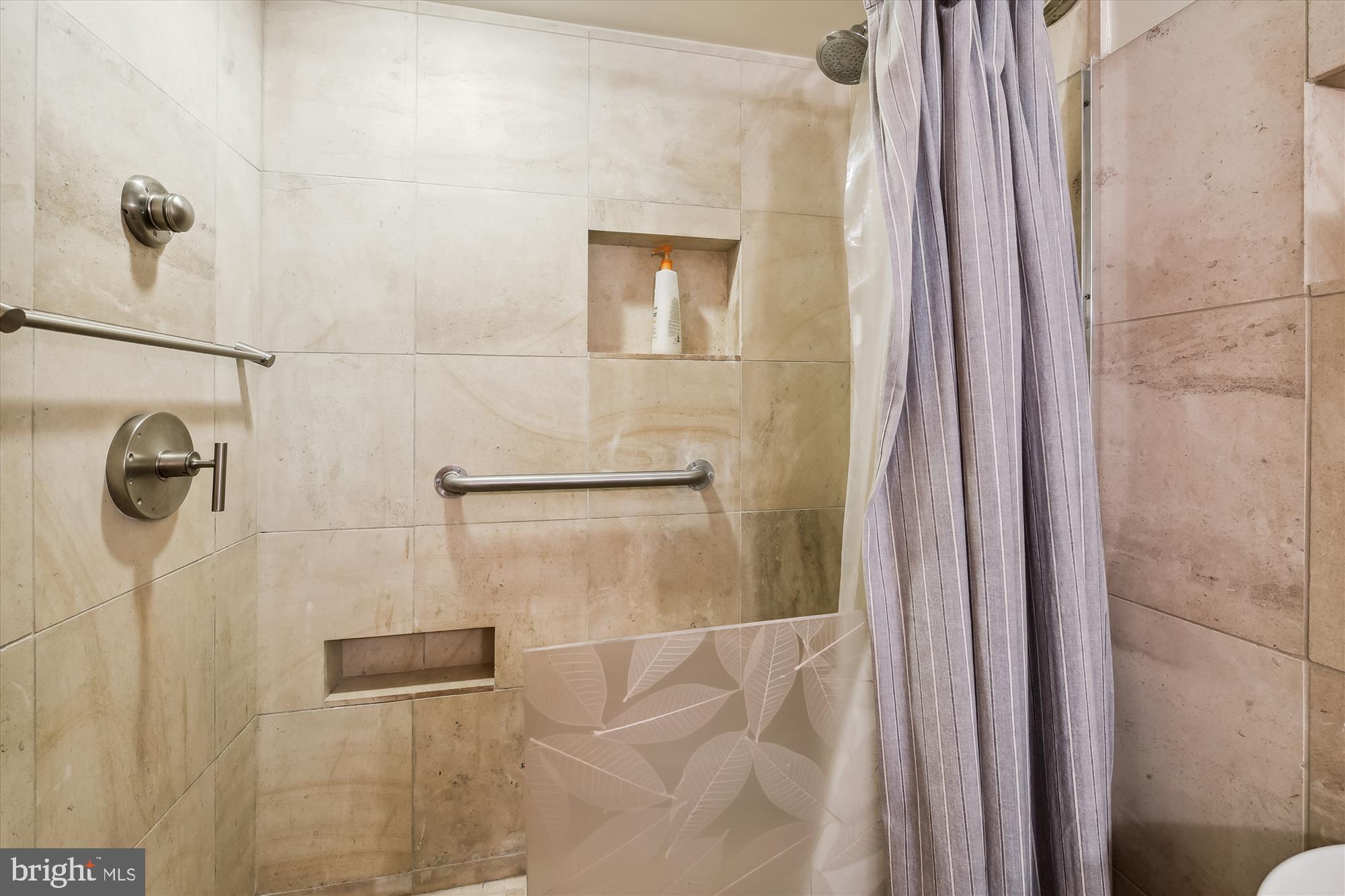 4515 WILLARD AVE #1104S