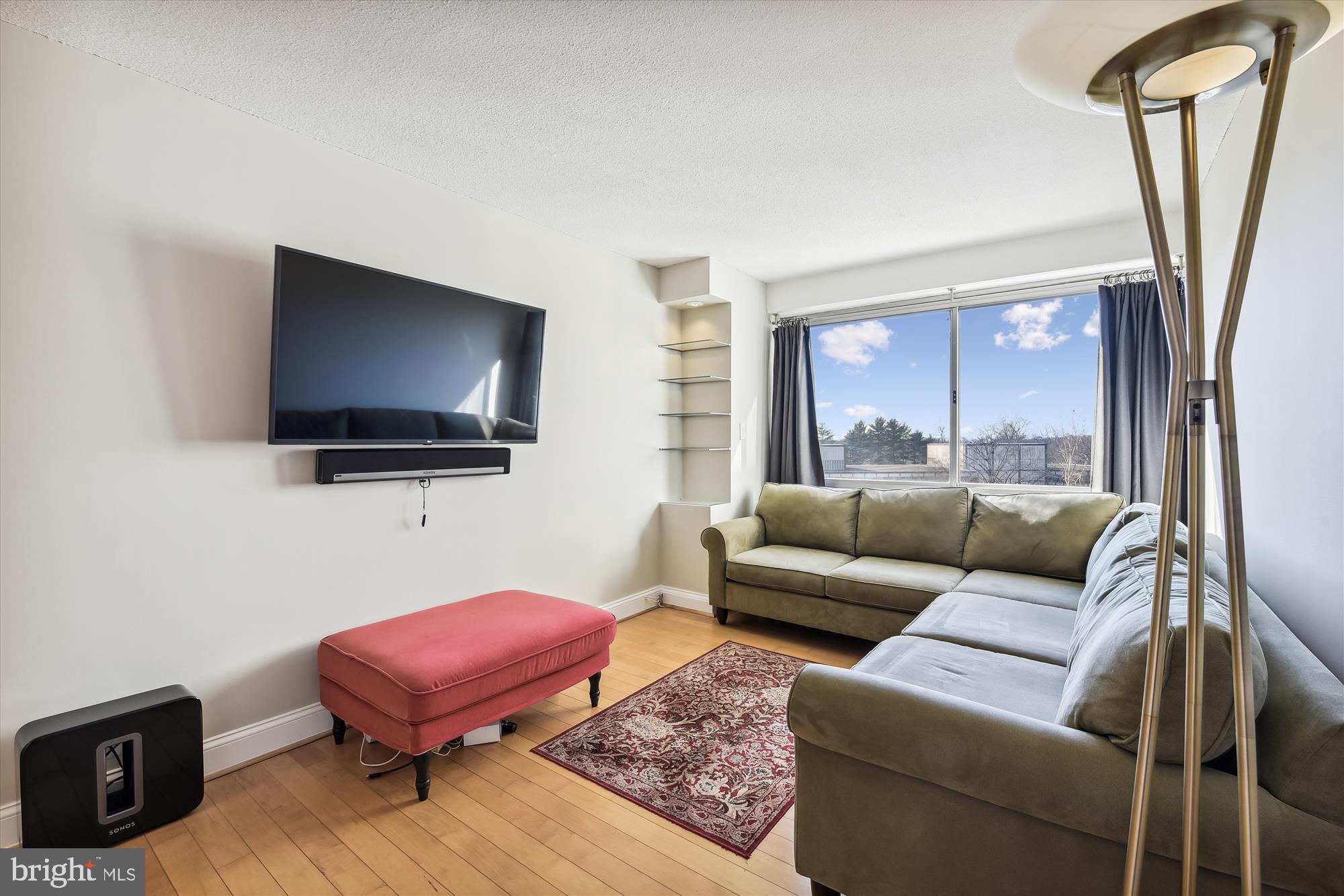 4515 WILLARD AVE #1104S