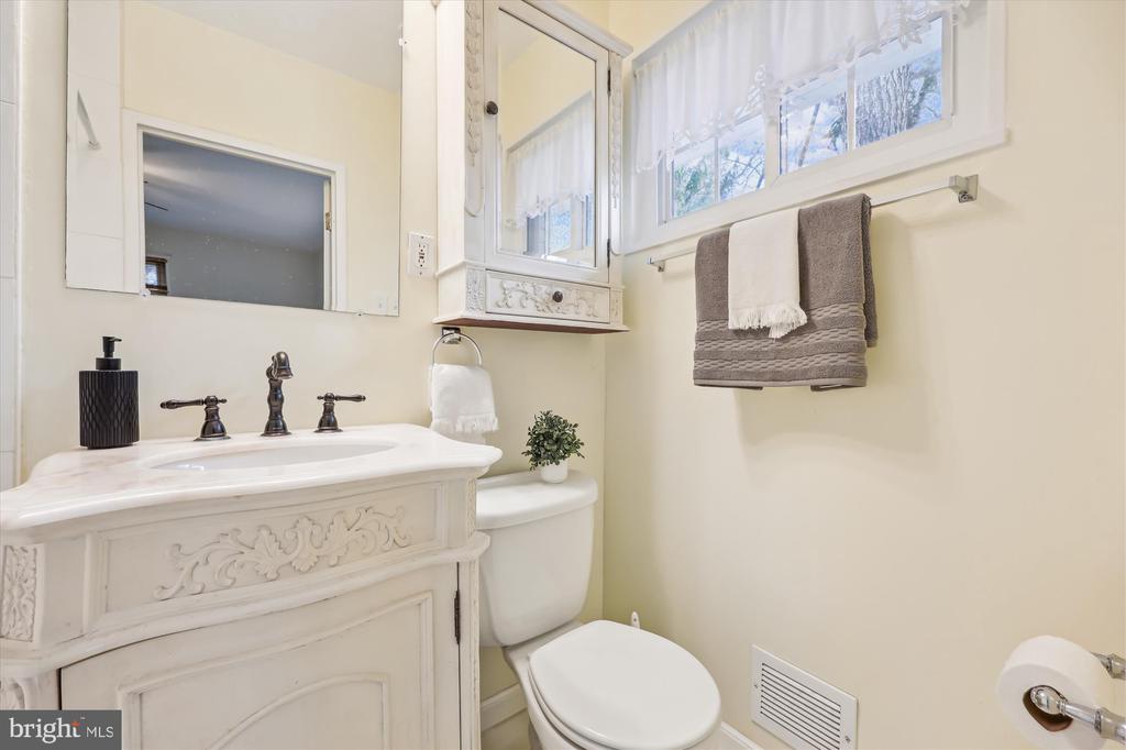 9314 Parkhill Ter