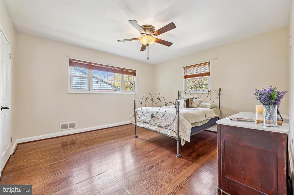 9314 Parkhill Ter
