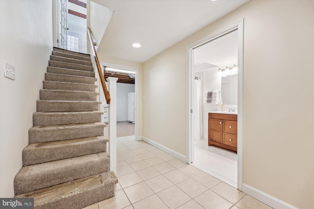 9314 Parkhill Ter