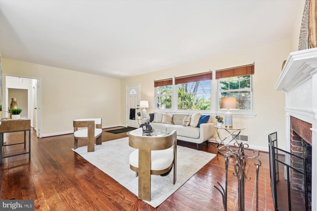 9314 Parkhill Ter