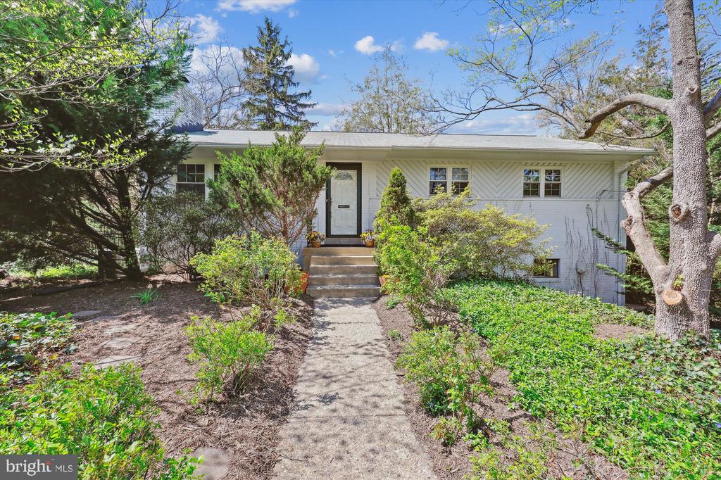 9314 Parkhill Ter