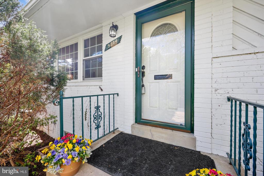 9314 Parkhill Ter