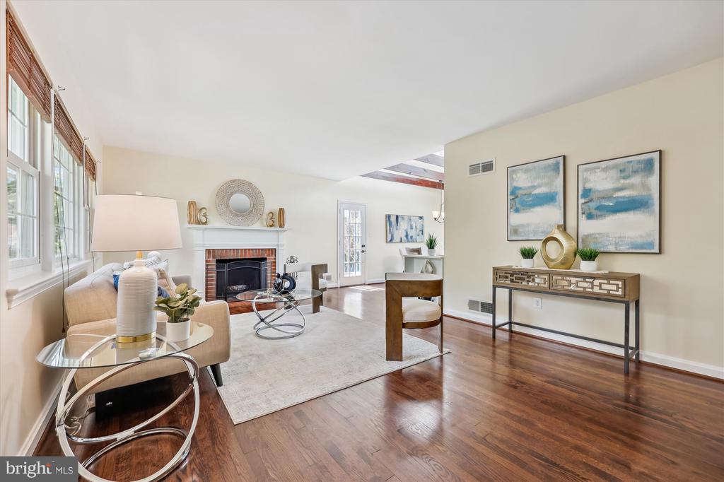 9314 Parkhill Ter