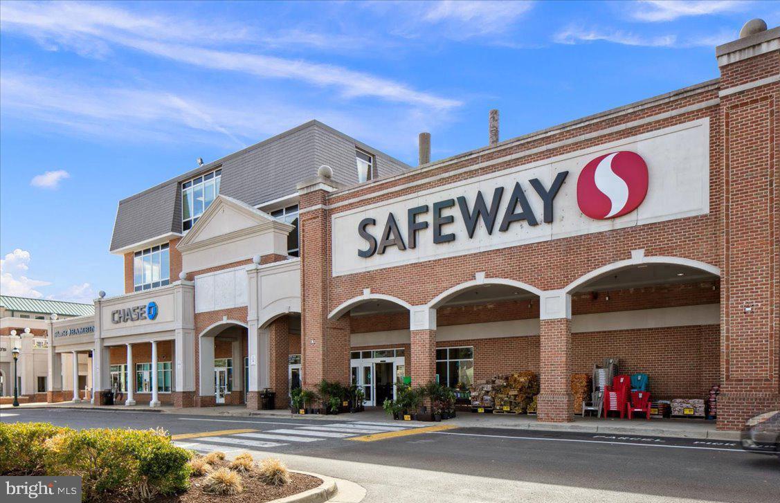 4928 Sentinel Dr #1-106