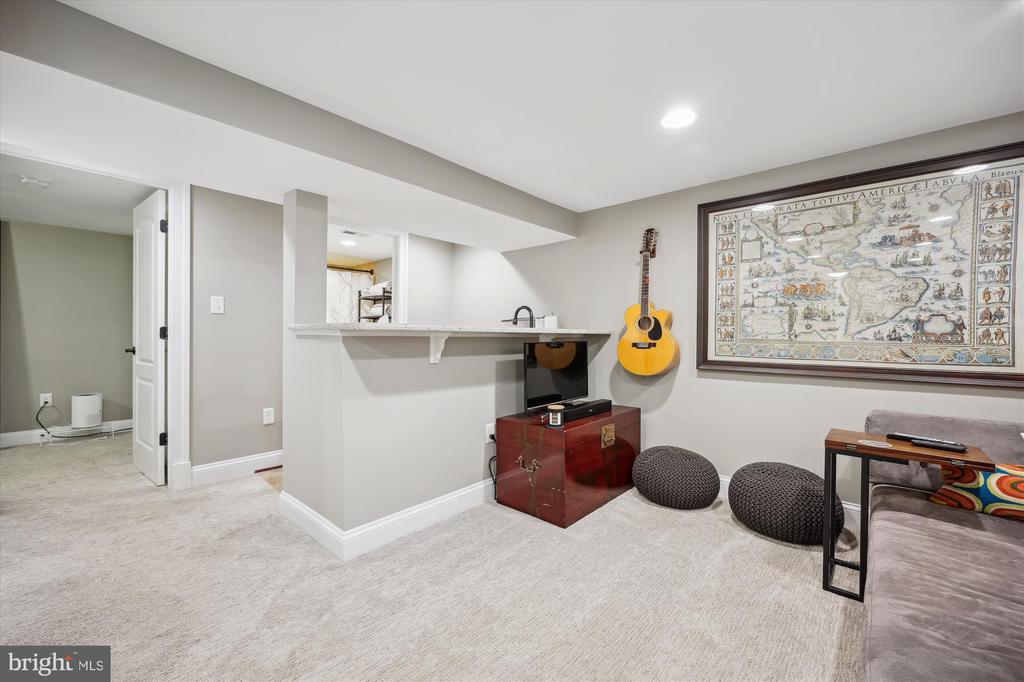 8103 Piney Branch Rd