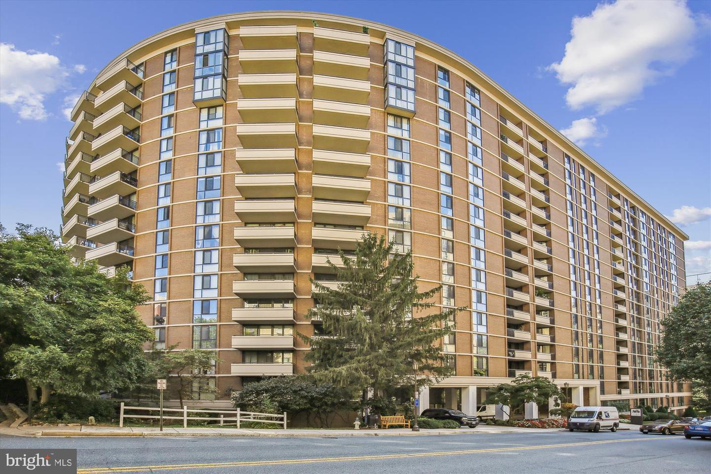 4620 N Park Ave #902w