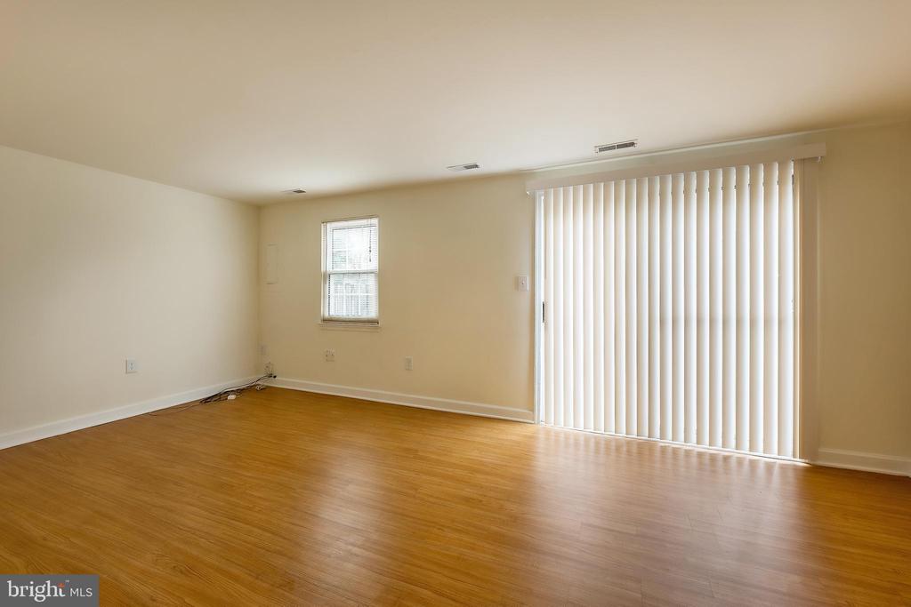 734 IVY LEAGUE LANE 10-58