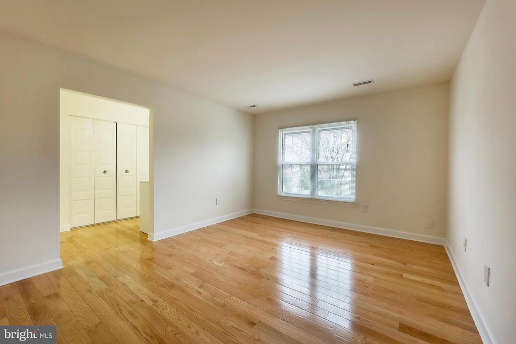 734 IVY LEAGUE LANE 10-58