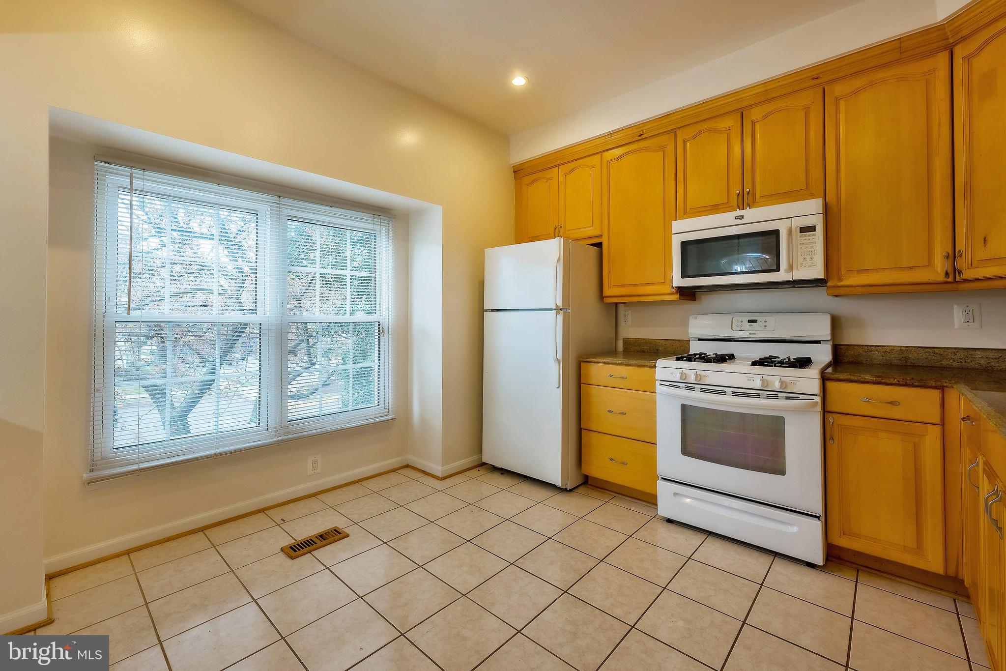 734 IVY LEAGUE LANE 10-58