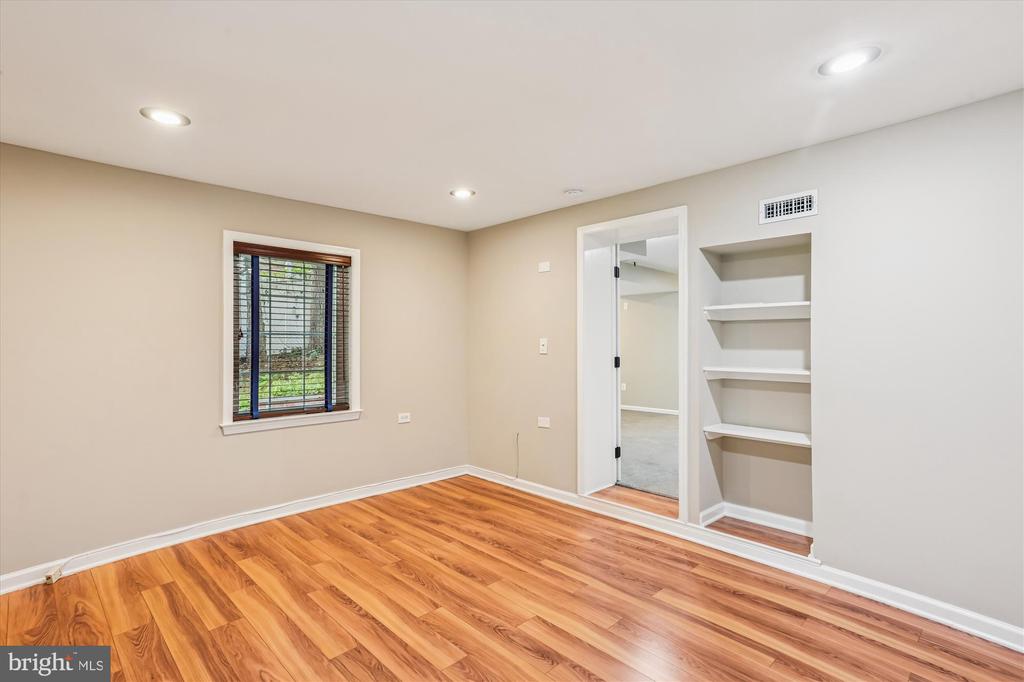 11118 MIDVALE ROAD