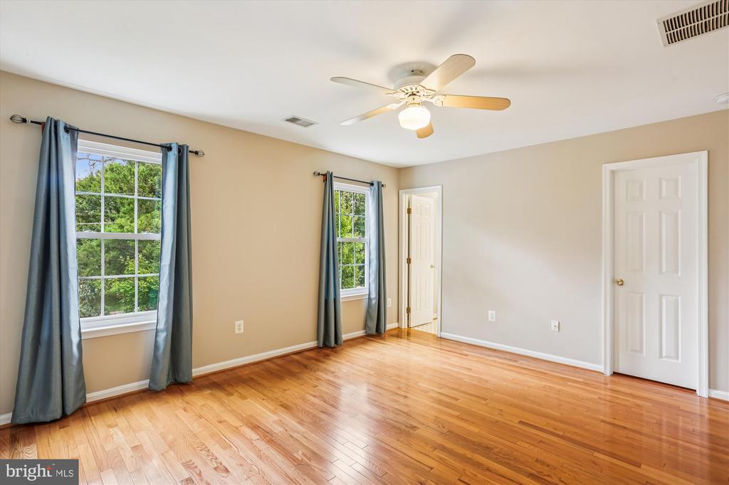 11118 MIDVALE ROAD