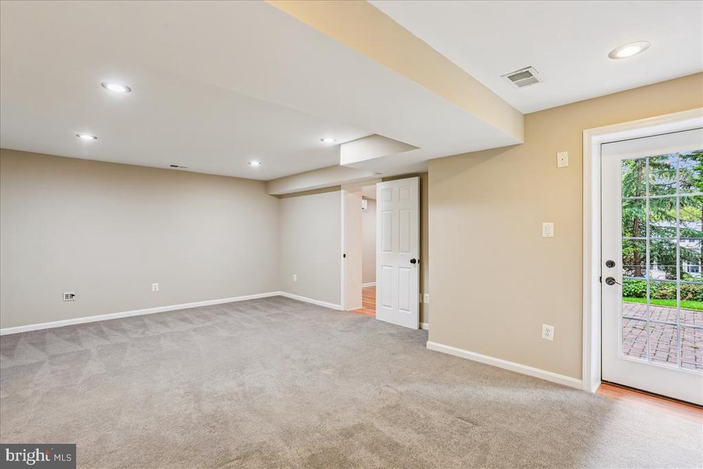 11118 MIDVALE ROAD