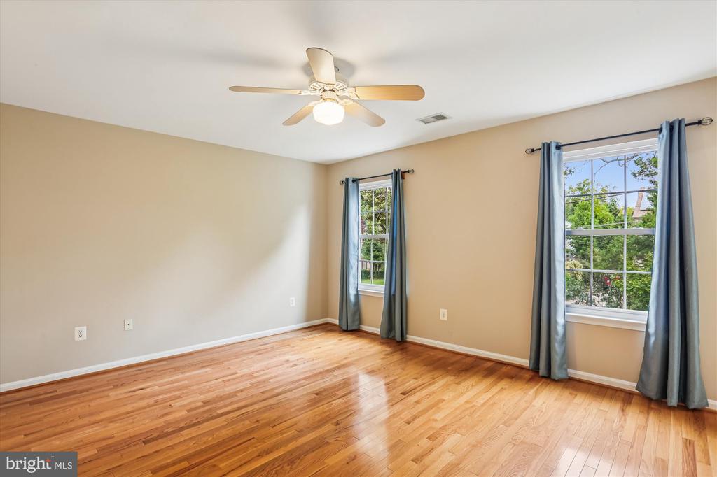 11118 MIDVALE ROAD