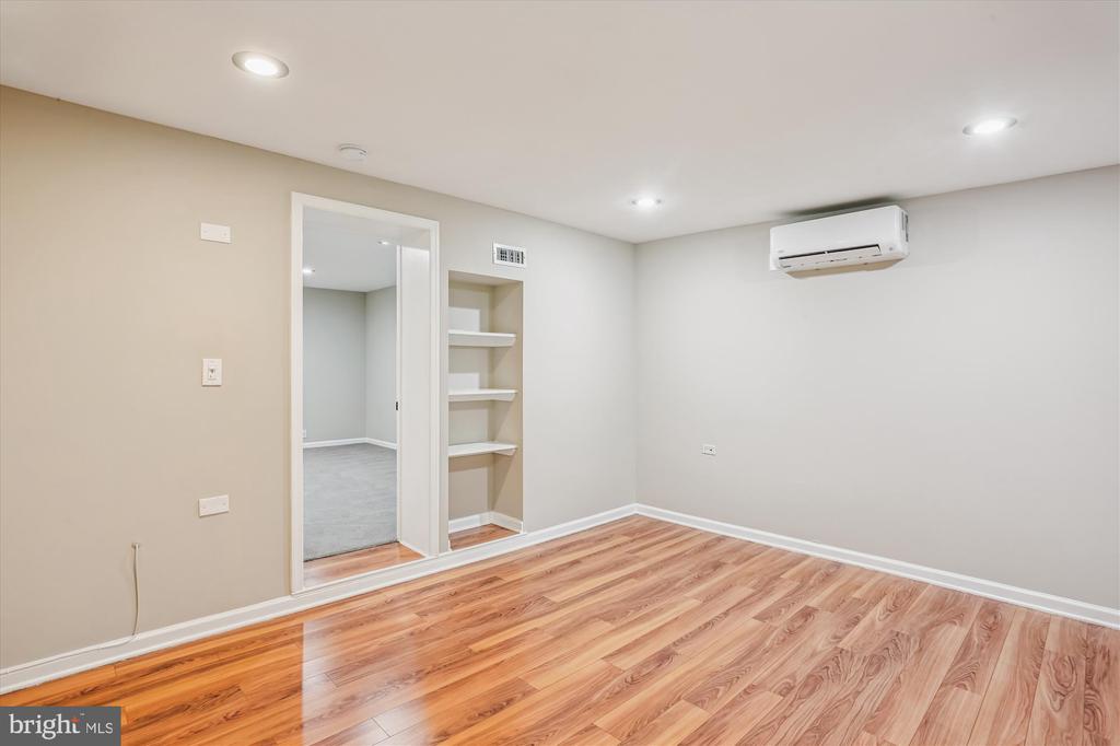 11118 MIDVALE ROAD