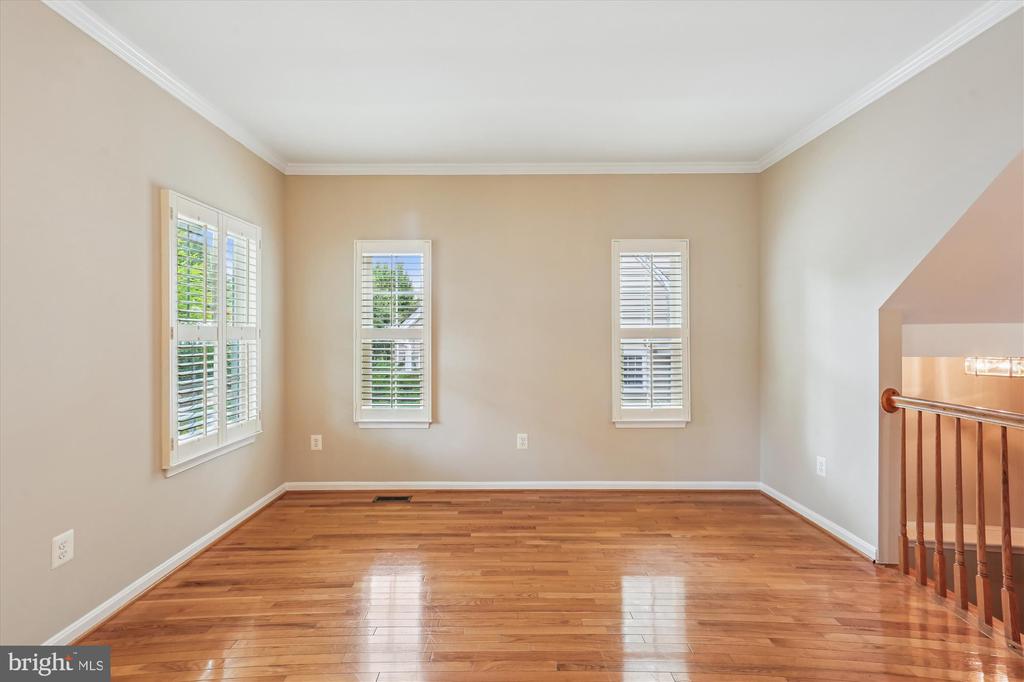 11118 MIDVALE ROAD