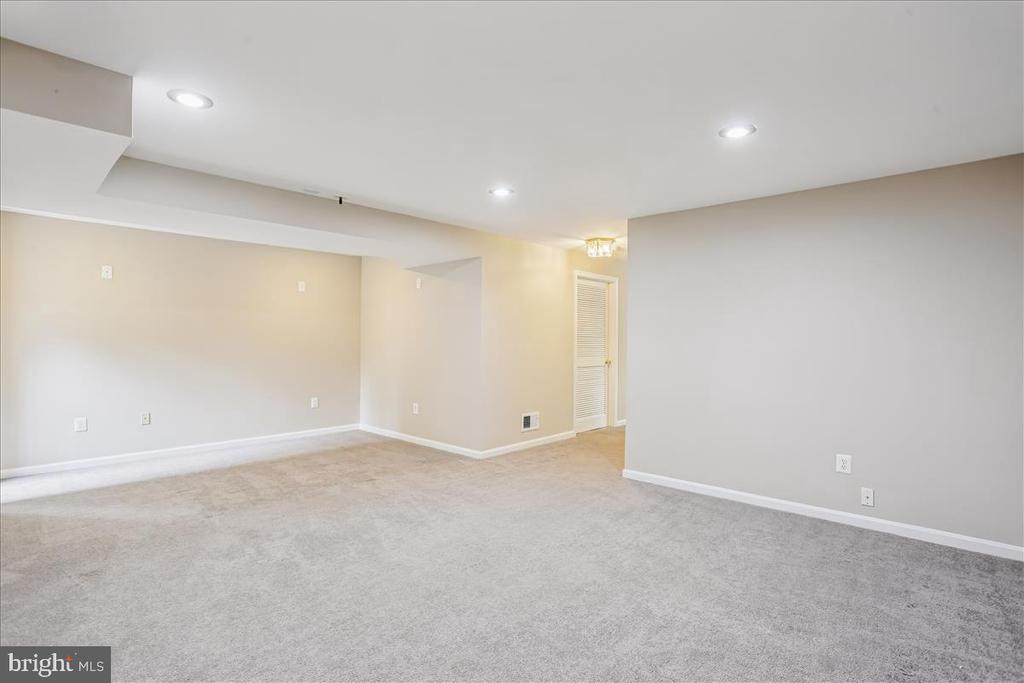 11118 MIDVALE ROAD