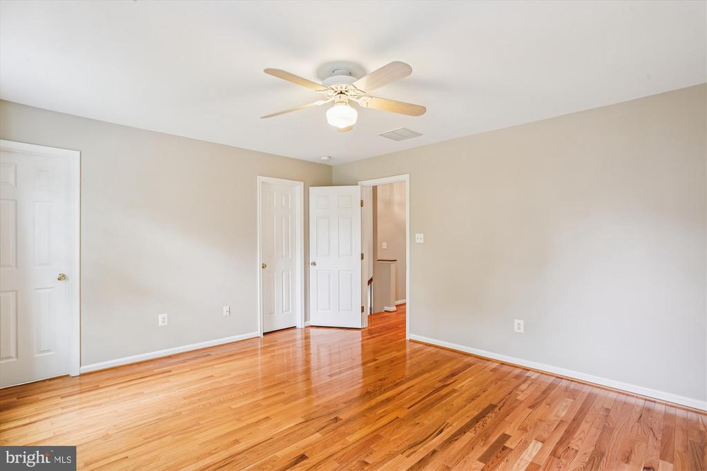 11118 MIDVALE ROAD