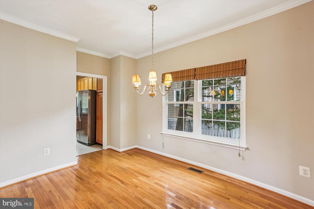 11118 MIDVALE ROAD