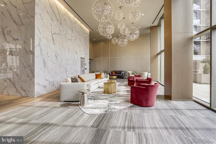 4620 N PARK AVENUE 1611 E