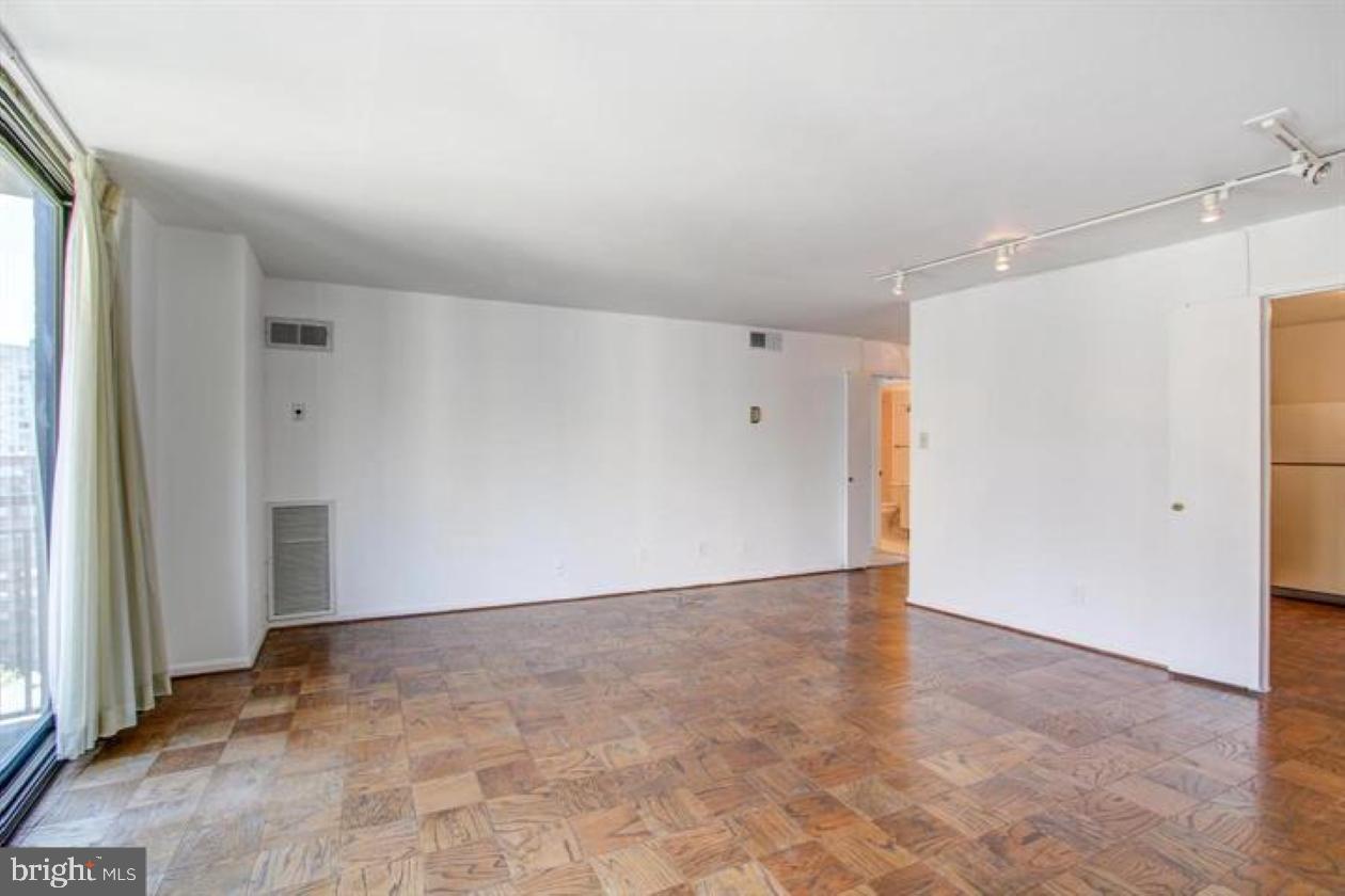 4620 N PARK AVENUE 1611 E