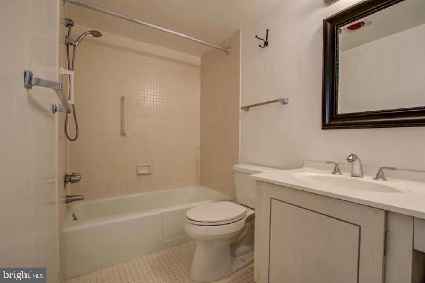 4620 N PARK AVENUE 1611 E