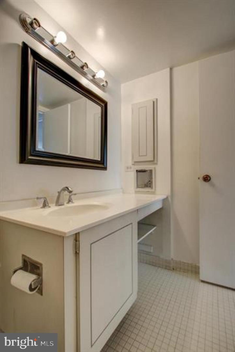 4620 N PARK AVENUE 1611 E