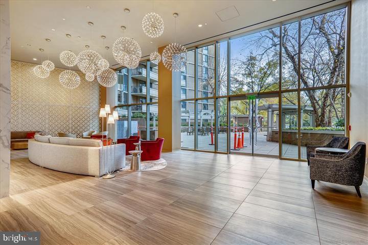 4620 N PARK AVENUE 1611 E