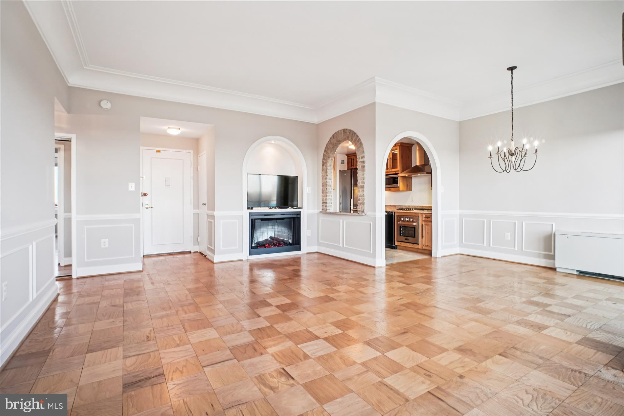 10401 GROSVENOR PLACE 1515