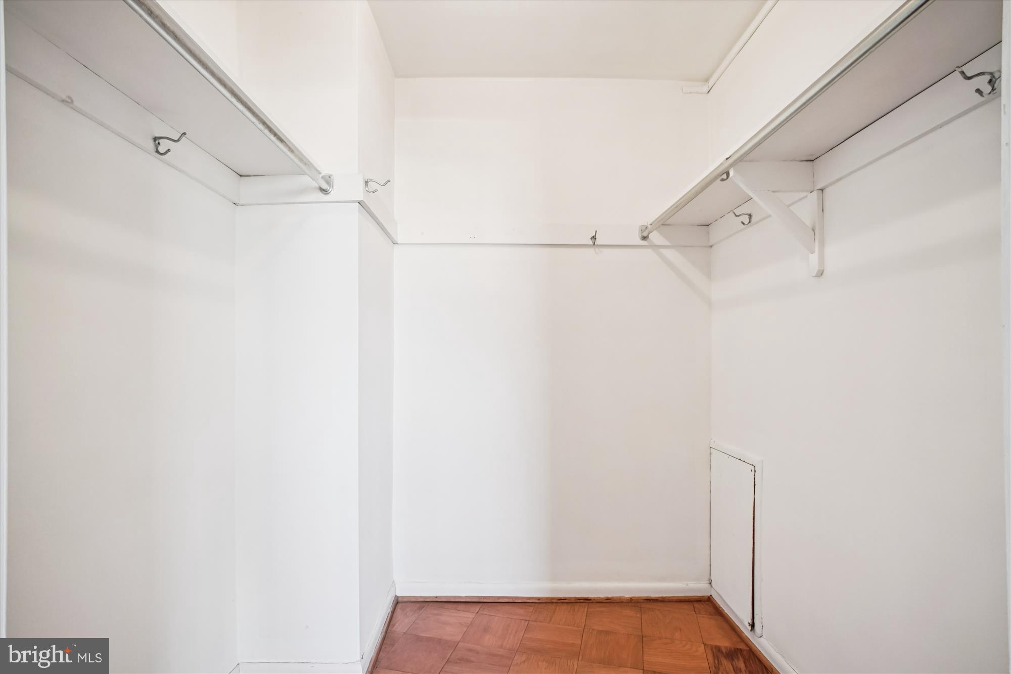 10401 GROSVENOR PLACE 1515