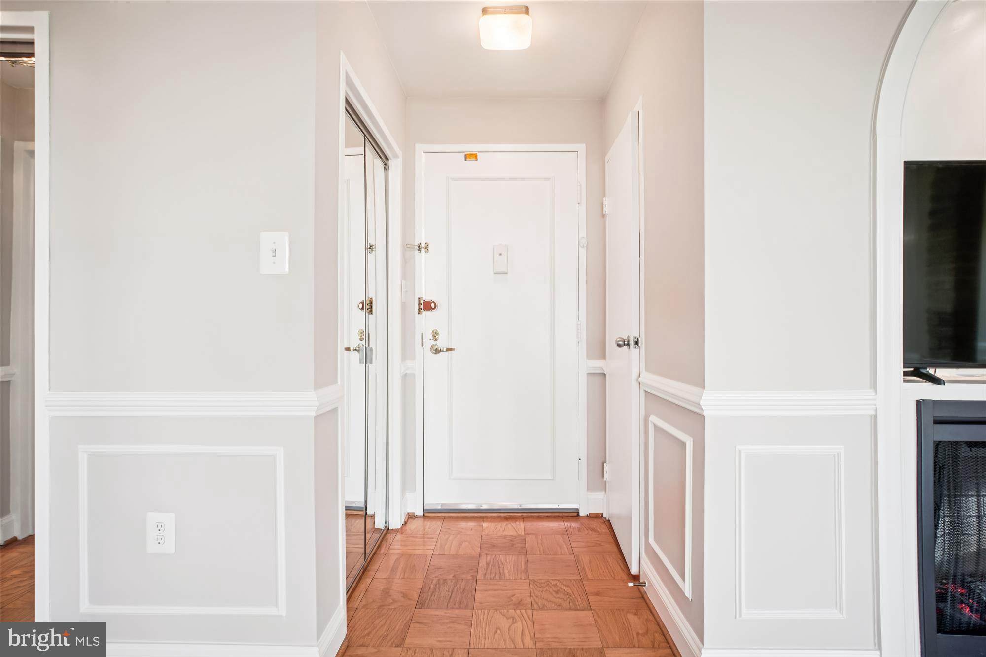 10401 GROSVENOR PLACE 1515