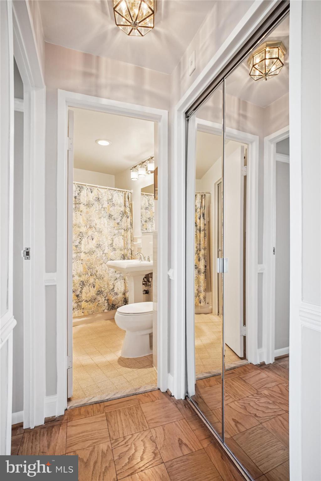 10401 GROSVENOR PLACE 1515