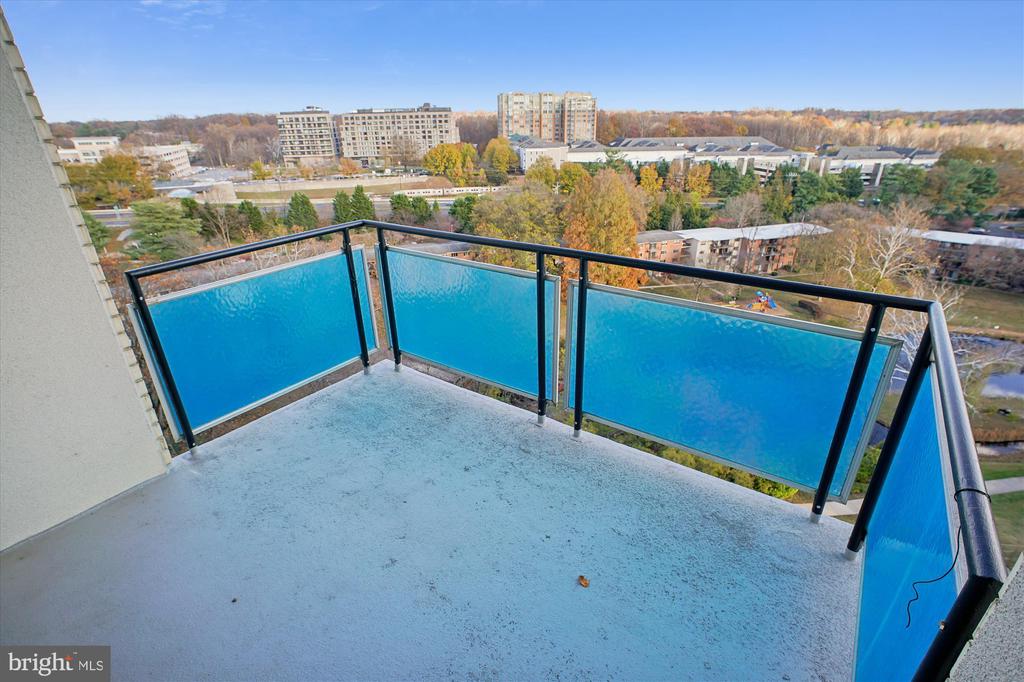 10401 GROSVENOR PLACE 1515