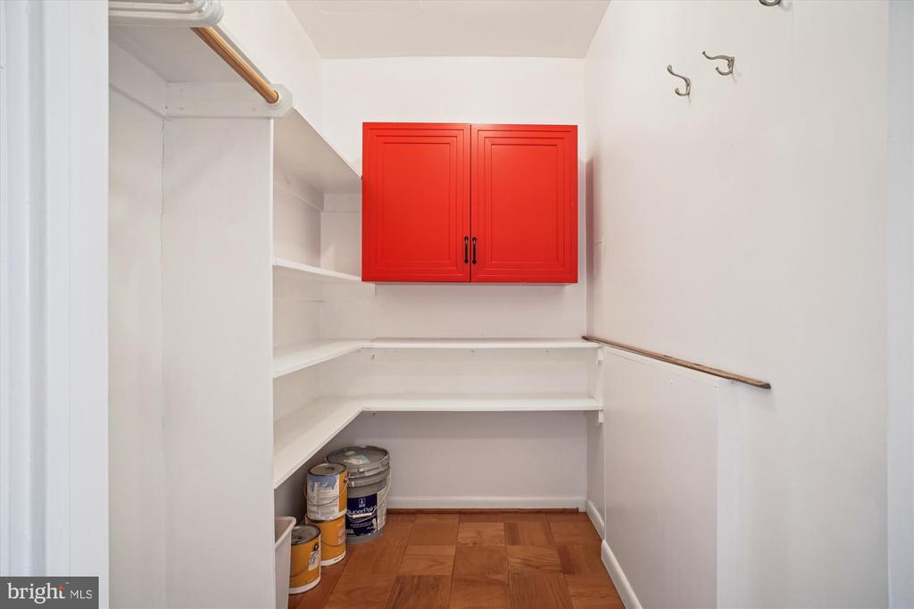 10401 GROSVENOR PLACE 1515