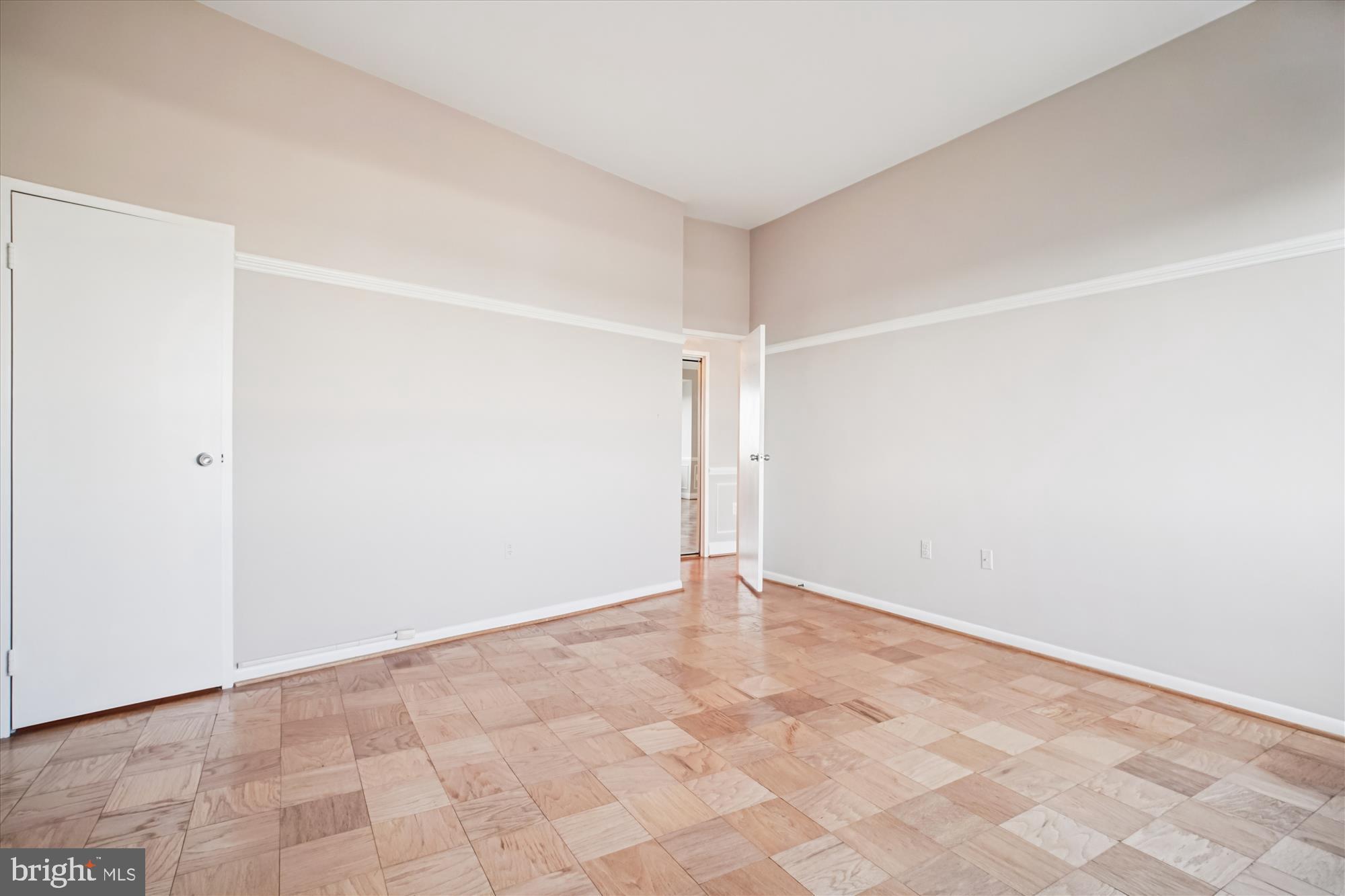 10401 GROSVENOR PLACE 1515