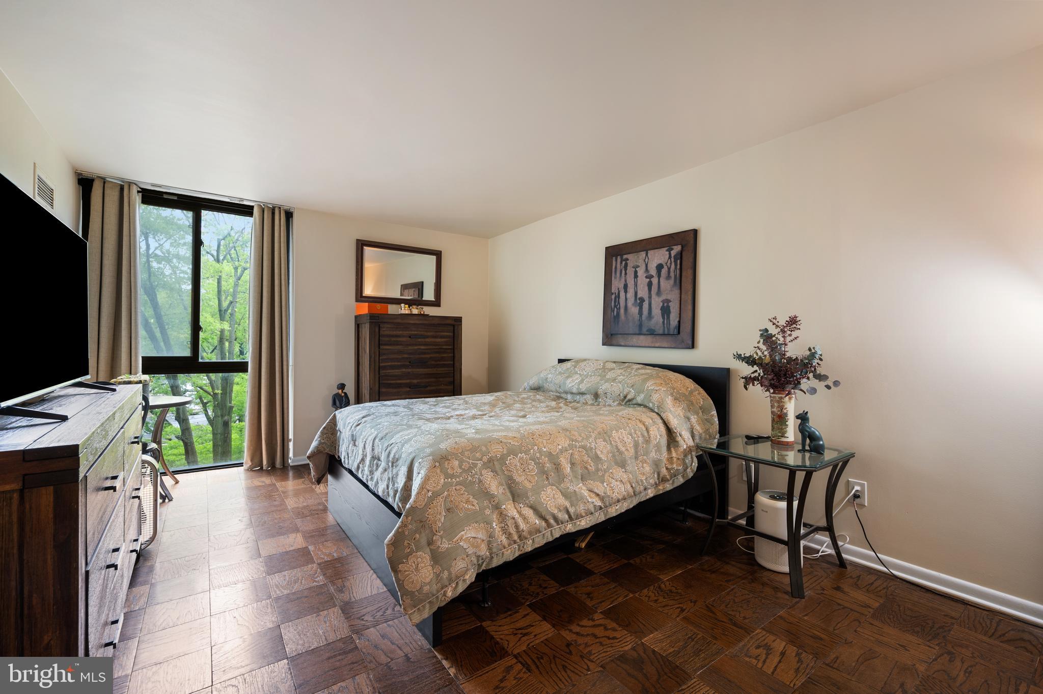 4620 N PARK AVENUE 305W