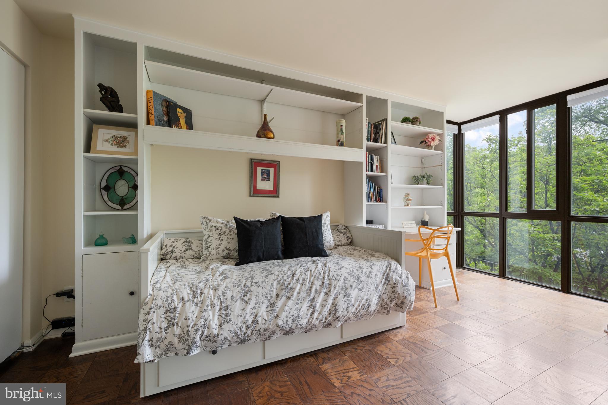 4620 N PARK AVENUE 305W